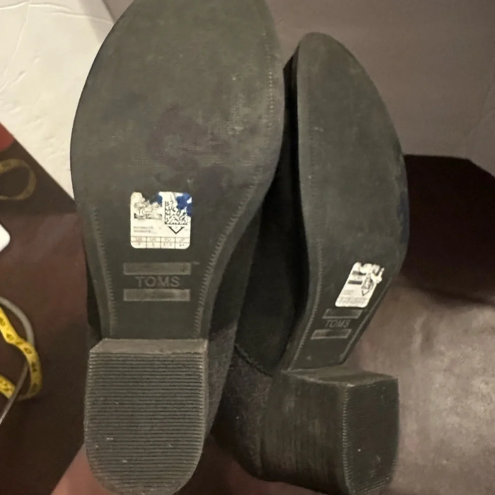 Toms minimal wear